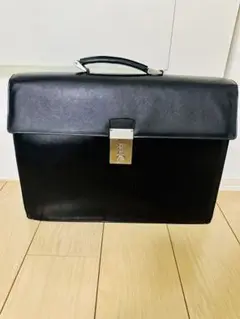 PRADA ビジネスバッグ