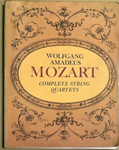 モーツァルト：弦楽四重奏曲全集 (スコア) 輸入楽譜 MOZART Complete String Quartets: Large Score 洋書