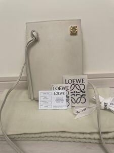 【ロエベ】ダイスポケット（クラシックカーフ）ショルダーバッグ　ベージュ　ソフトホワイト　白　LOEWE loewe アナグラム　ゴールド金具　