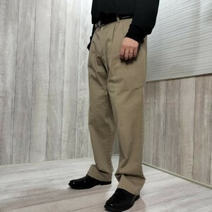 BP2-796【DOCKERS】ベージュカラー リラックスフィット チノパン【W34 メンズL】【モデル175cm】USA古着★ワークパンツ アメカジ Y2K