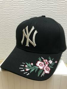 MLBハイエンドアパレルラインNYヤンキースタトゥーフラワー刺繍ベルトバックキャップBK