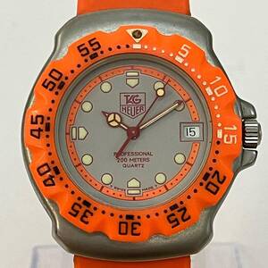 タグホイヤー TAG HEUER フォーミュラ1 373.513 クォーツ メンズ グレー文字盤 ラバーベルト デイト 稼働品 腕時計