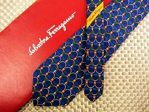 ♪32162C♪良品【釣り 柄】フェラガモ【Ferragamo】ネクタイ