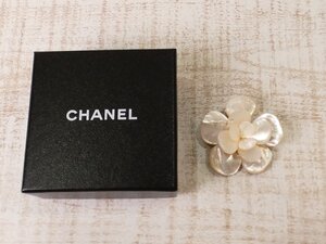 シャネル　ＣＨＡＮＥＬ シェル　百貨店直営店購入 カメリア ブローチ【L