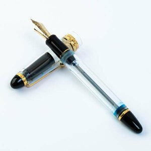 PILOT パイロット 万年筆 CUSTOM カスタム 823 スケルトン 15号 14K 585 中字 筆記用具 #36610