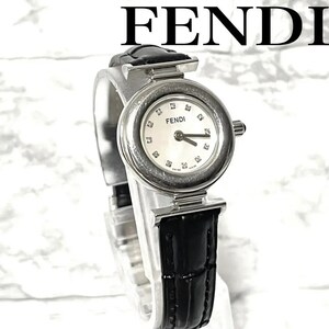 稼動品　FENDI フェンディ　320L 12Pダイヤ　ホワイトシェル　腕時計