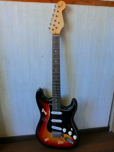 ひA2S ギター Fender STRATOCASTER フェンダー ストラトキャスター WITH SYNCHRONIZED TREMOLO ORIGINAL Contour Body