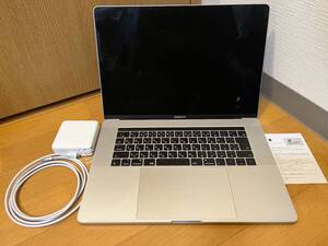 ●MacBook Pro (15-inch, 2017) Intel Core i7 クアッドコア メモリ 16GB SSD 256GB 中古品