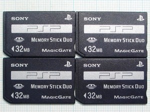 ★SONY PSP メモリースティック Duo ３２ＭＢ MAGICGATE ４枚 中古★送料６３円～