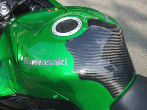 クレバーウルフ　ZX-14R、1400GTR　タンクプロテクター　カーボン製！