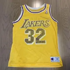 Los Angeles Lakers 32番 Champion タンクトップ