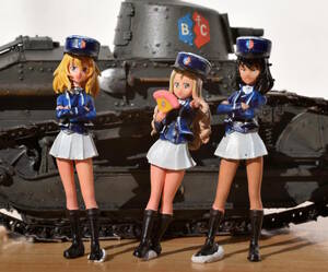 雅工房製1/35「ガールズ＆パンツァー」ＢＣ自由学園　マリー・押田・安藤フィギュア