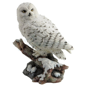 枝に止まって羽を休めている、雪フクロウ 彫刻 彫像/ フクロウカフェ 動物園 エコカフェ 知識人(輸入品