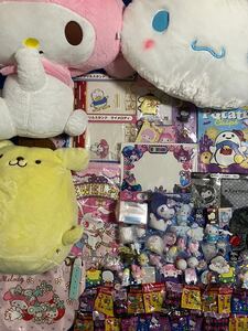 同梱不可　サンリオ　アニメグッズセット　ぬいぐるみ　フィギュア　シナモロール　マイメロディ　キティ　クロミ　sanrio まとめ売り 大量