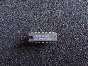 テキサス製　SN7400N(Quad 2-Input Positive NAND Gate) ②　1個