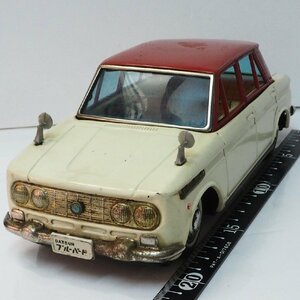 萬代屋【ダットサン ブルーバード1200 DELUXE赤/白 DATSUN Bluebird】フリクション ブリキ製ミニカーTIN旧バンダイB.C.BANDAI 【箱無】0685