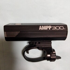 美品　キャットアイ　 AMPP300　自転車用充電式フロントライト