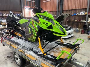 arctic cat、23年M8000、154セル付き