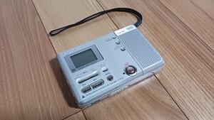 ☆美品☆ SONY MD WALKMAN ソニー MZ-B10 ポータブルMDレコーダー MDプレーヤー ②