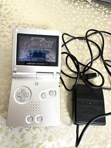 ゲームボーイアドバンスSP本体シルバー　充電器、ゲームソフト付き　任天堂　中古　レトロ