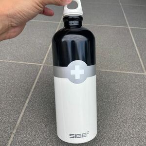 シグ　SIGG ステンレスボトル ウォーターボトル 水筒 