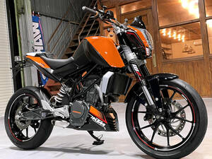 ★厳選特価★ KTM 200デューク ★動画★ スマートフォンホルダー/シングルシートカウル/リアフェンダーレスKIT装備 4092 DUKE