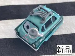 新品非売品　カーズ ミニカー　プロフェッサーゼット