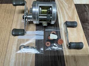 中古 シマノ 92 カルカッタ 200 右巻き　ベイトリール SHIMANO CALCUTTA ブラックバス　トップウォーター