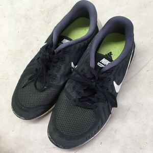 送料込み★NIKE ナイキ★スニーカー　レディースシューズ★23.5㎝★ブラック#60305s310