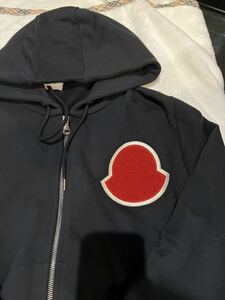 【新品タグ付】MONCLER メンズ　Lサイズ