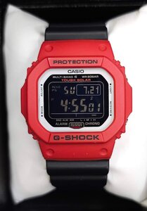 美品・動作良好 GW-M5610RB-4JF レッド×ブラック バイカラーモデル CASIO(カシオ) G-SHOCK(Ｇショック) ソーラー マルチバンド6