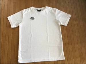 ☆アンブロ☆子供 140 ジュニア☆プラティクスシャツ 白☆Tシャツ☆サッカー フットサル ランニング などスポーツに☆かなり美品☆