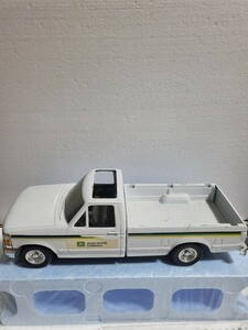 希少絶版ミニカー Ertl Farm Country Ford F150 Pickup Truck , 1/16 フォード F-150 ピックアップトラック 全長約36センチ 大型モデル