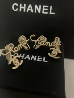 CHANEL ターンロックイヤリング　レタード