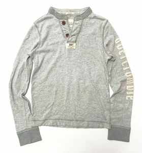 衝撃プライス！ファン待望モデル！【abercrombie KIDS アバクロンビーキッズ】長袖ヘンリーネックトップス【サイズM】グレー N-O2