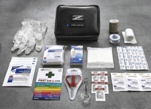 北米 日産純正 Z First Aid Kit 日本未発売 救急セット ファーストエイドキットRZ34