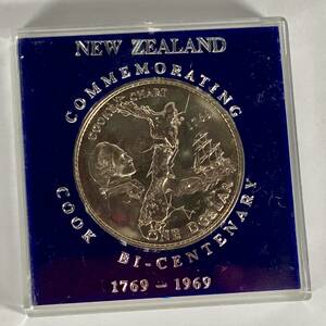 ▲ 【1円スタート】 ニュージーランド クック船長 航海200周年記念コイン １ドル 1969年▲hi359