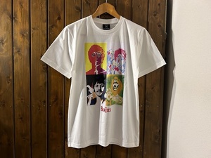 新品●ビートルズ1　サイケデリック　両面プリントTシャツ●ジョンレノン/ポールマッカートニー/ロックバンド/BEATLES