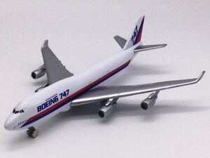 ボーイング 747　ジャンボジェット　ダイキャストメタル製　模型　スタンド付き　ミニチュア　飛行機 旅客機　箱入り　プレゼント　新品