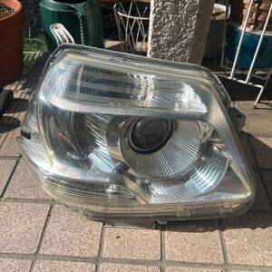 NCP81G/NCP85G シエンタ ダイス HID 右ヘッドライト KOITO 52-240 