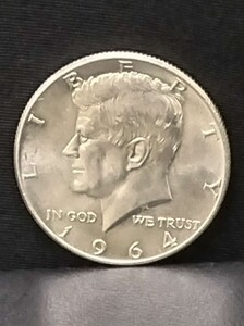 【美品】外国銀貨 アメリカ銀貨 USA 1964年 ケネディ ハーフダラー リバティコイン 50セント銀貨 SV900 アンティーク【保管品】 