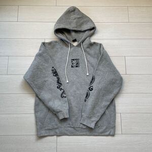 【人気】STUSSY グレー　パーカー　90’s old Dragon Design Hoodie スウェット フーディ HOODIE スウェットパーカー