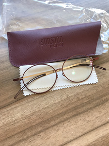 薄型＆軽量 ケースに入れて 手帳に挟める メガネ型拡大鏡 サンストン　SH29_4