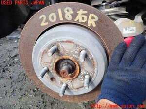 1UPJ-20184300]ジープグランドチェロキー(WK36TA)右リアナックルハブ 中古