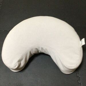 yogibo クッション ヨギボー ムーンピロー クッション MOON PILLOW 中古 枕 寝具 ビーズ