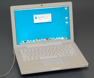 Apple MacBook 1.83GHz Core Duo〈13.3_初代 MacBook_MA254J/A〉MacBook1,1 A1181 完動難あり品●017