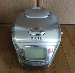 送料無料 サンヨー SANYO IHジャー炊飯器 ECJ- IZ10