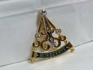 正規美 希少 Burberryバーバリー ヴィンテージ ライトストーン×ロゴ文字 スイングブローチ金 ゴールド 可動式針 アンティーク時計モチーフ