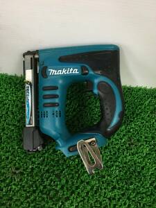 【中古品】【0907】★makita(マキタ) 14.4v充電タッカ (本体のみ) ST110DZ　IT4GJQ44JXIK