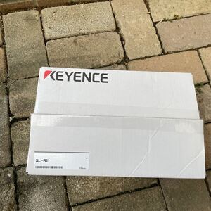  キーエンス KEYENCE SL-R11 24V 150mA 送料無料　送料込み　箱付き　未使用　倉庫保管品